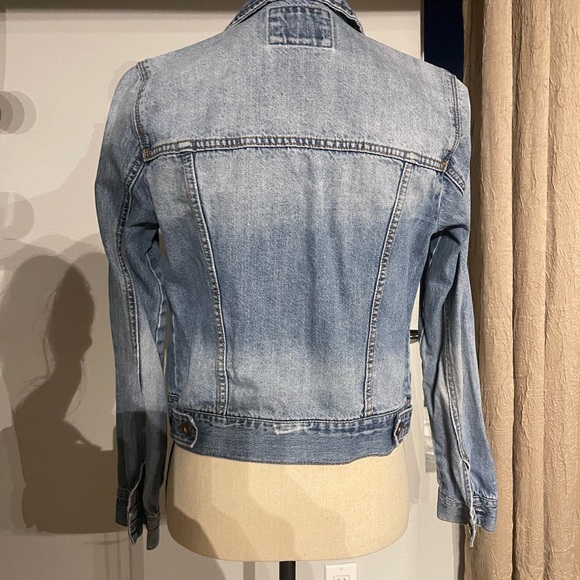Forever 21 cropped Jean jacket - Picture 3 of 3